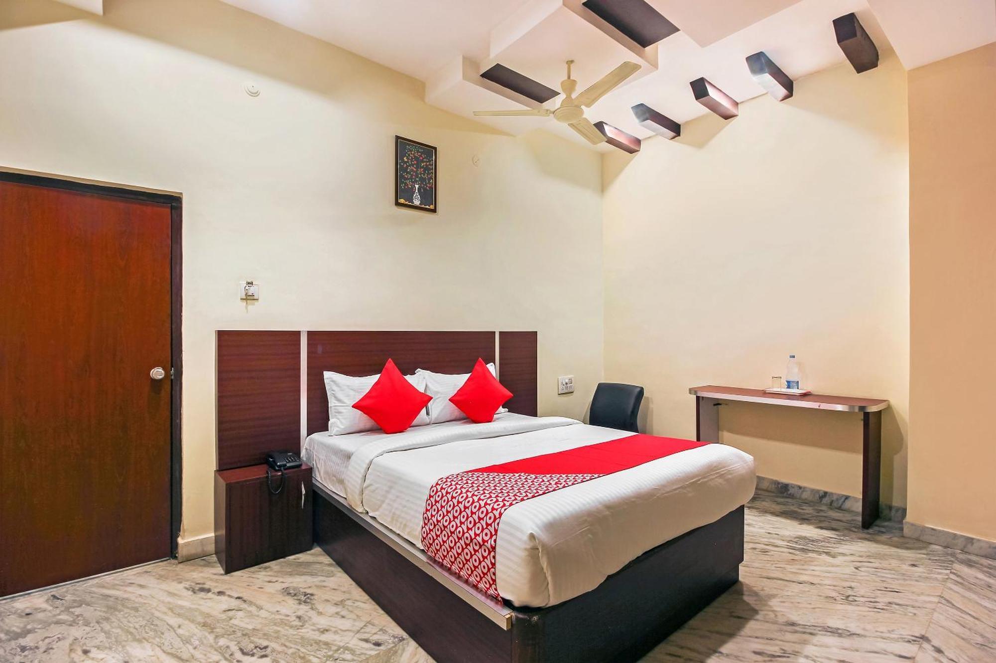 OYO 19460 Hotel Pearl City Hyderabad Exterior foto