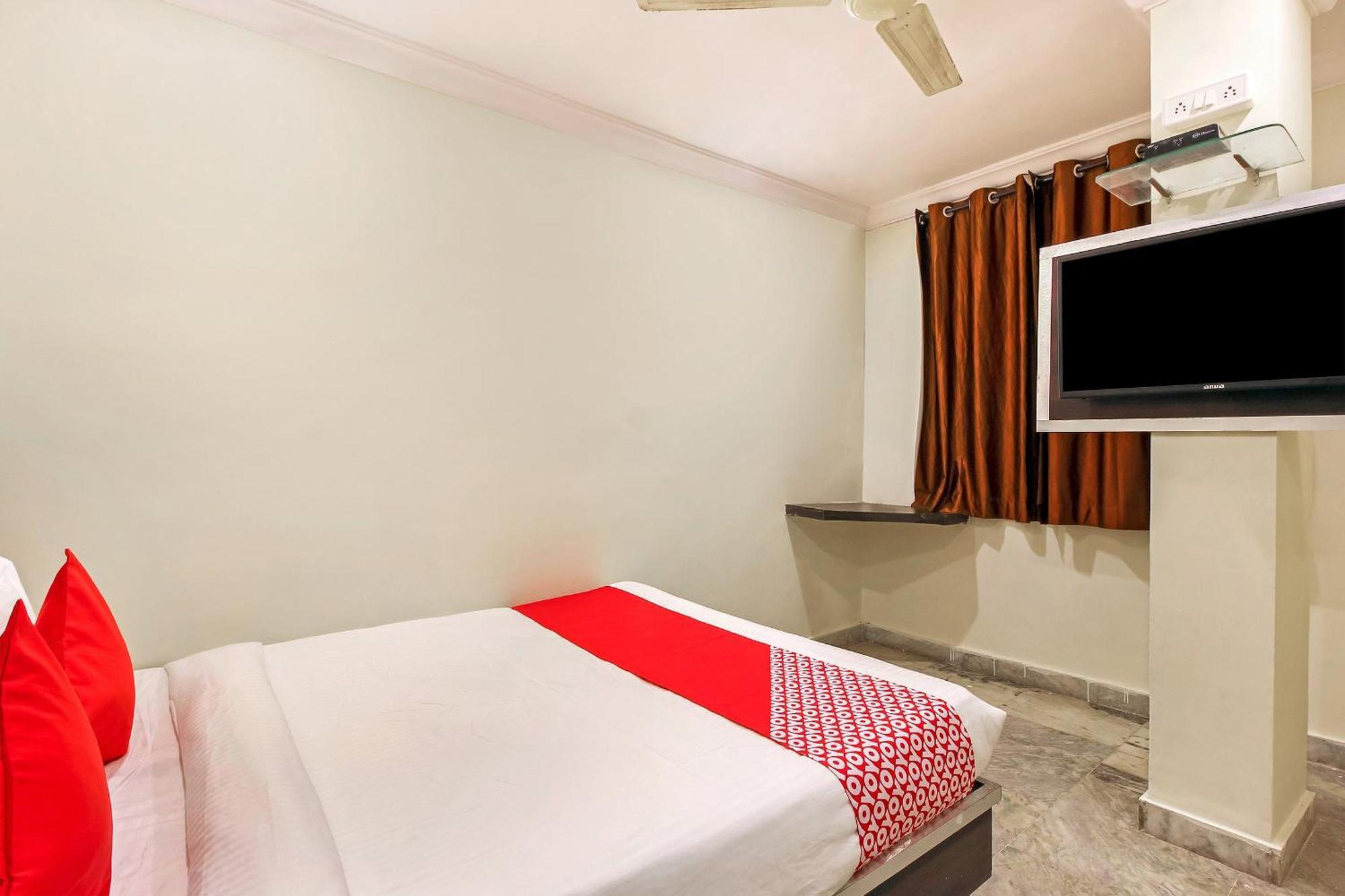 OYO 19460 Hotel Pearl City Hyderabad Exterior foto
